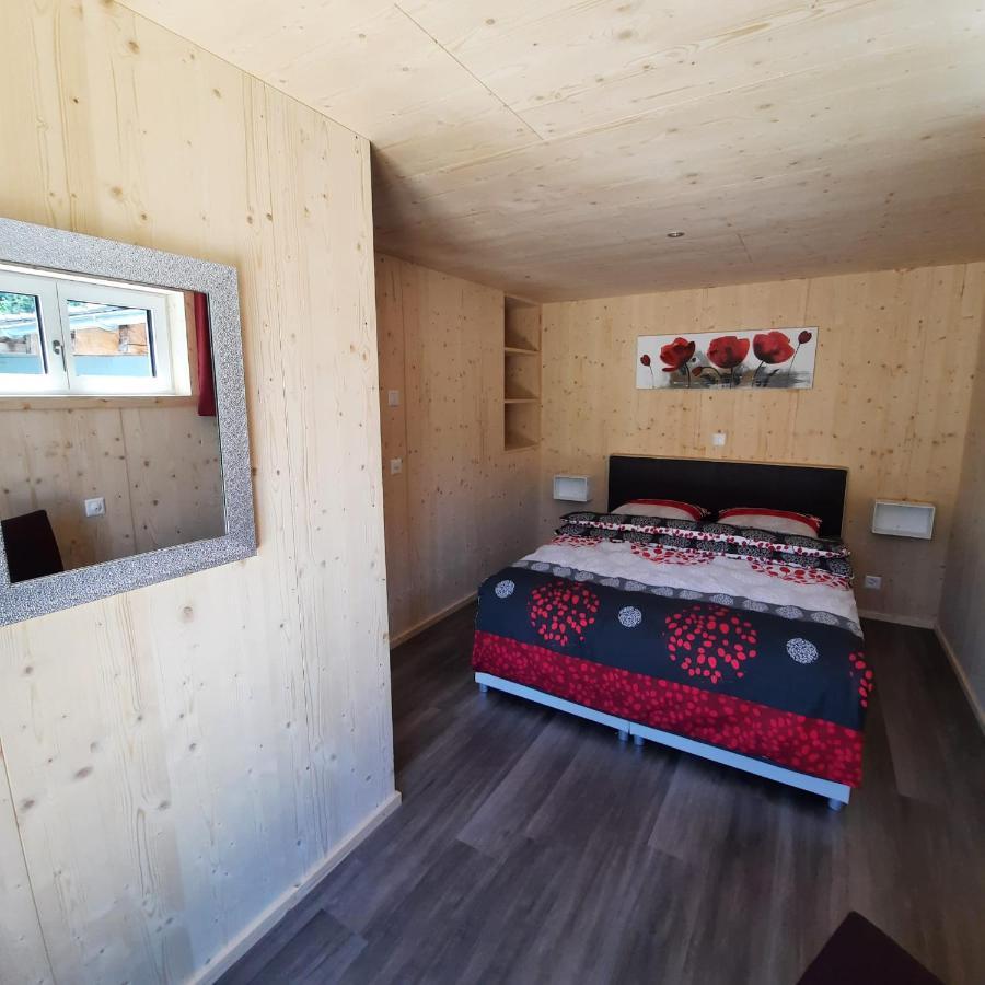 Aktien 11 / A=Obere Wohnung / B=Untere Wohnung Sils im Domleschg Exterior photo